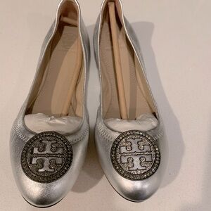 Tory Burch Silver Ballet Flats with Jeweled Logo - Size 6, brand new/never worn